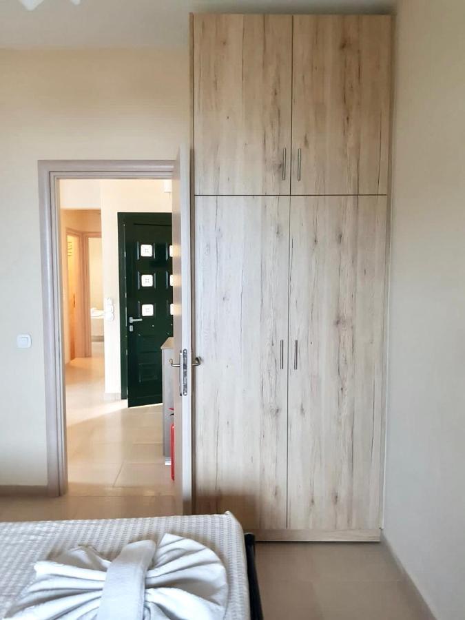 Votsalo Pool Apts Kalami  Luaran gambar