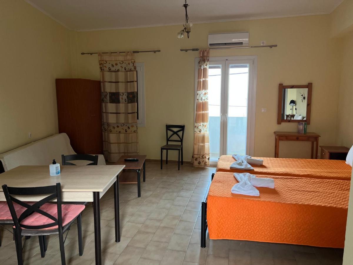 Votsalo Pool Apts Kalami  Luaran gambar