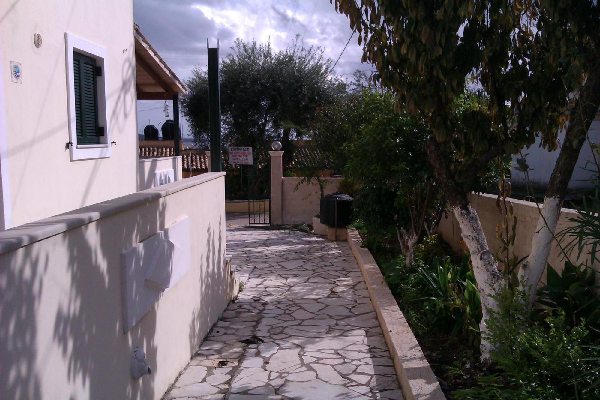 Votsalo Pool Apts Kalami  Luaran gambar
