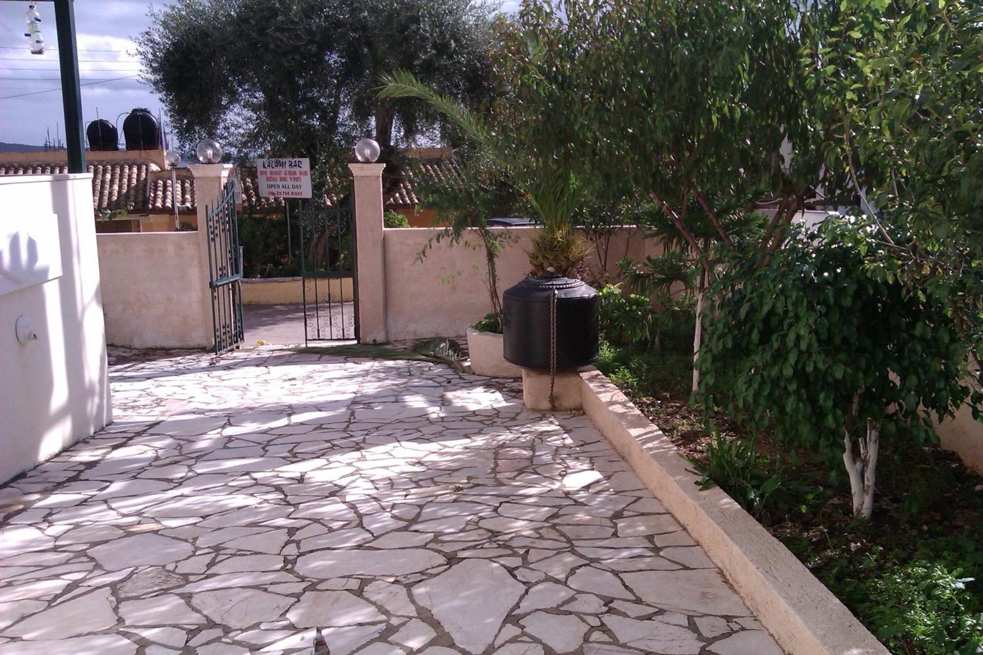 Votsalo Pool Apts Kalami  Luaran gambar