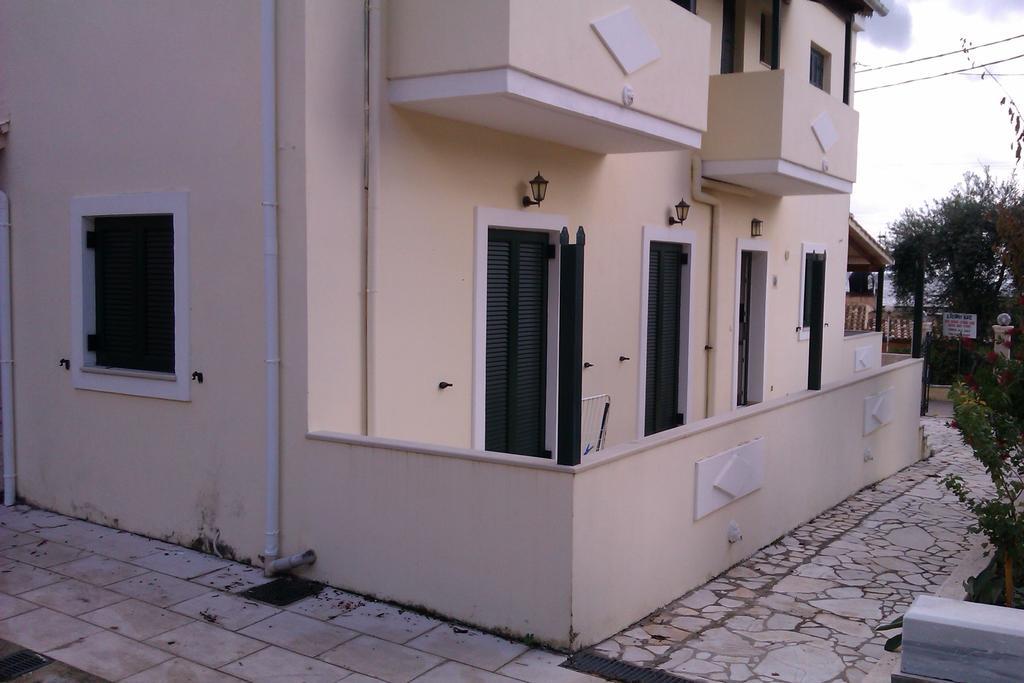 Votsalo Pool Apts Kalami  Luaran gambar
